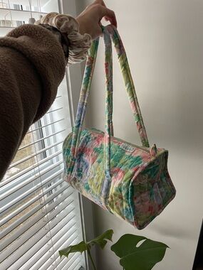 Vintage floral quilted pattern bag